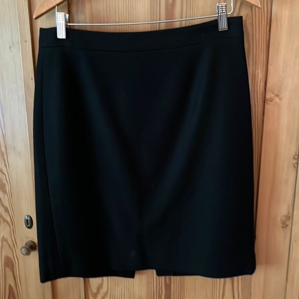 J Crew wool pencil skirt. Size 8. 1 or 2inches above the knee.
